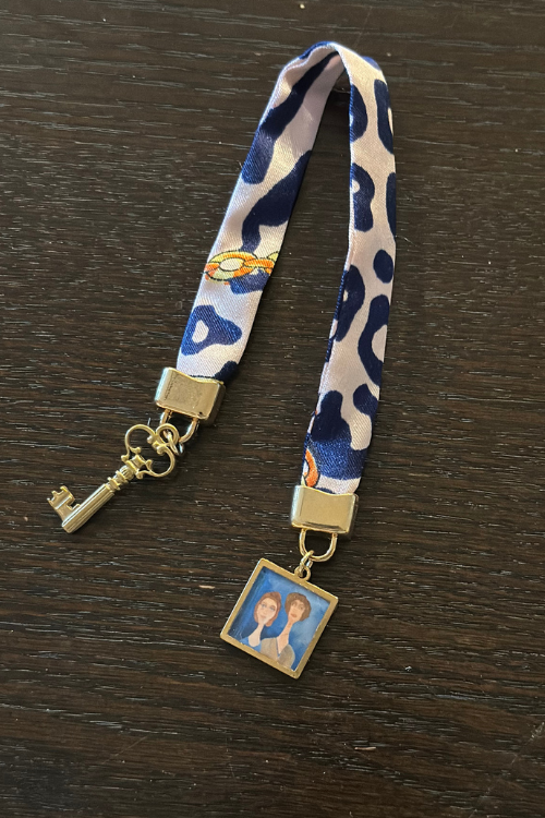 Bookmark (a)